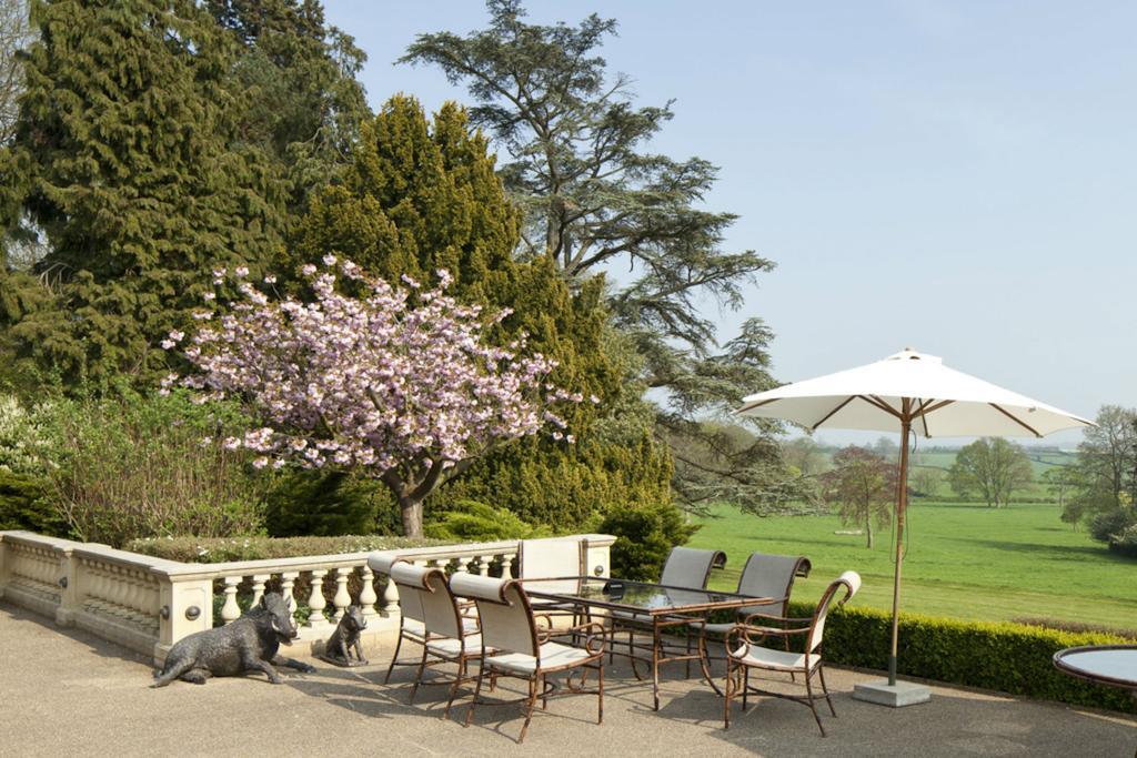 Kilworth House Hotel And Theatre ลัทเทอร์เวิร์ธ ภายนอก รูปภาพ